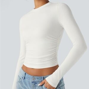 NWT Halaria long sleeve top with thumb holes. XL White